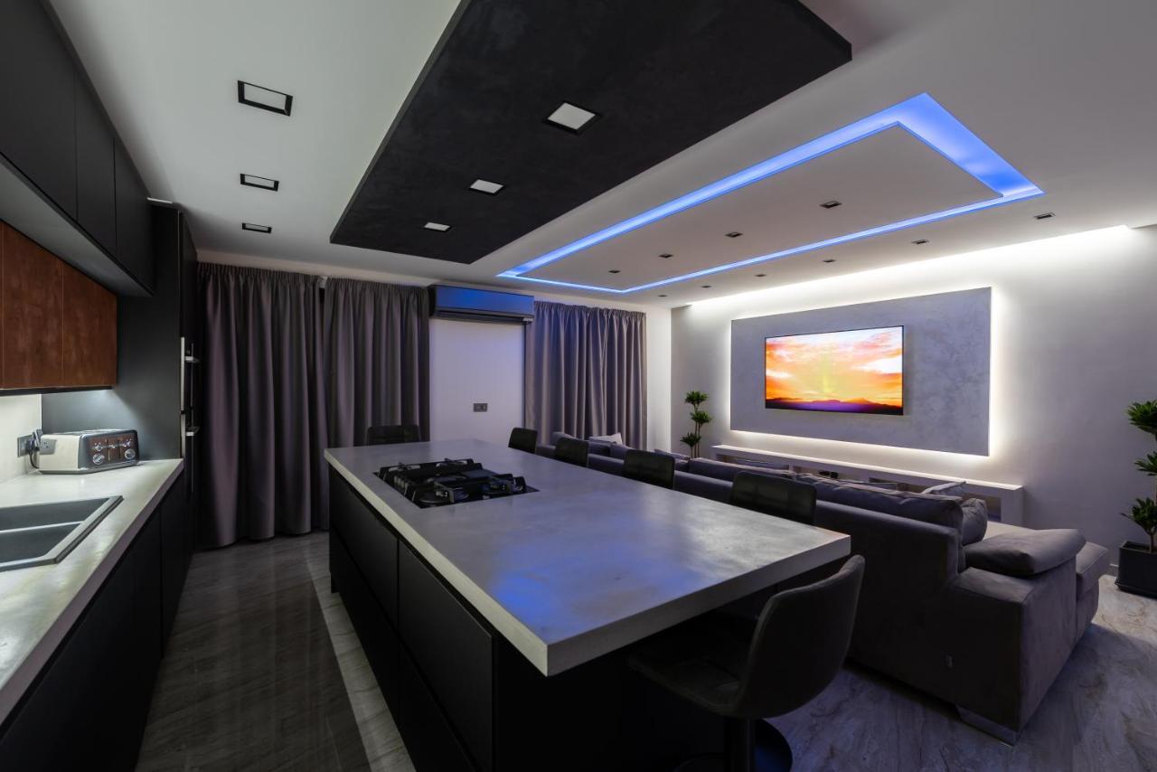 Luxury 2 Bed Apartment In The Heart Of St Julians Сент Джулианс Экстерьер фото
