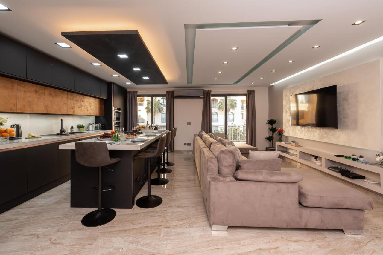 Luxury 2 Bed Apartment In The Heart Of St Julians Сент Джулианс Экстерьер фото