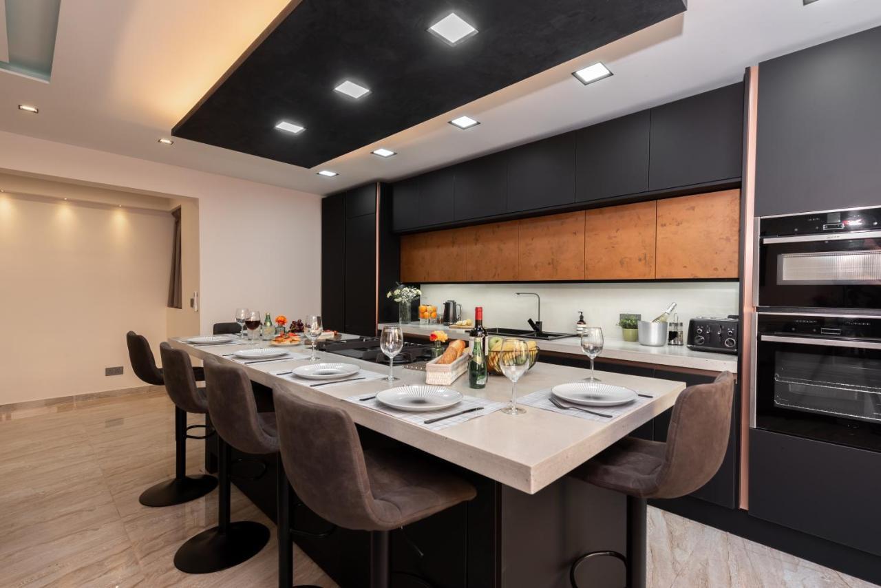 Luxury 2 Bed Apartment In The Heart Of St Julians Сент Джулианс Экстерьер фото