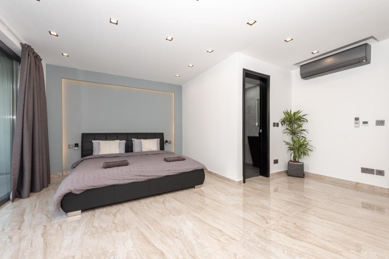Luxury 2 Bed Apartment In The Heart Of St Julians Сент Джулианс Экстерьер фото