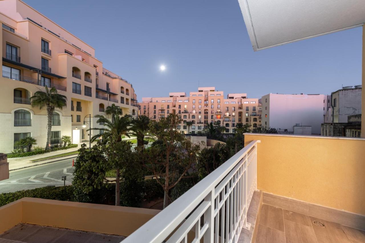 Luxury 2 Bed Apartment In The Heart Of St Julians Сент Джулианс Экстерьер фото